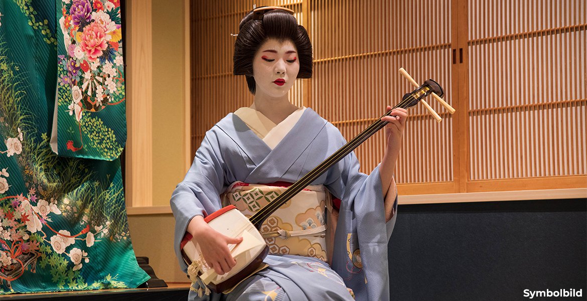 Shamisen Live Performance – A Journey Through Japan