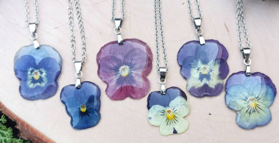 Keychains with UV Resin